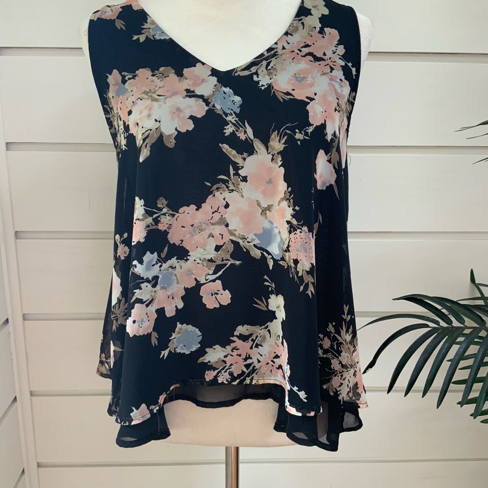 Sienna Sky Black/ Pink Floral Top Size M